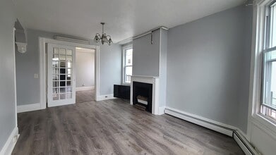 Building Photo - 302 Summit Ave