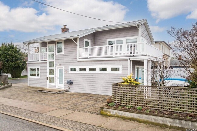 Building Photo - 100 Eldorado St