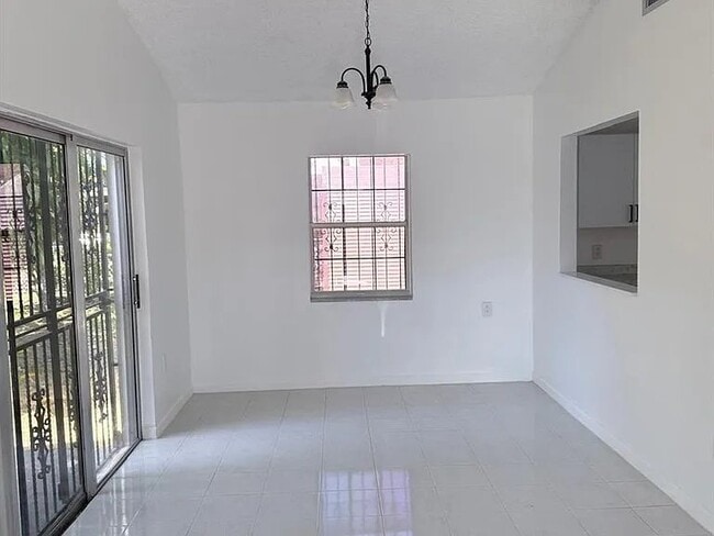 Foto del edificio - 12237 SW 210th St