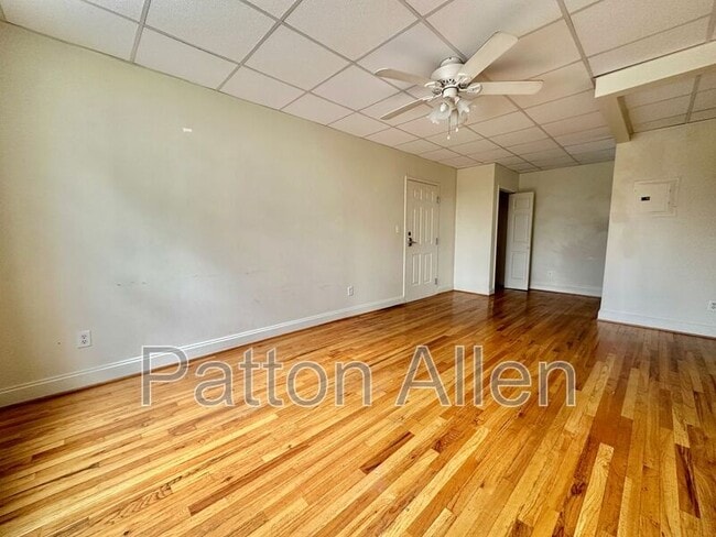 Building Photo - 43 Ravenscroft Dr