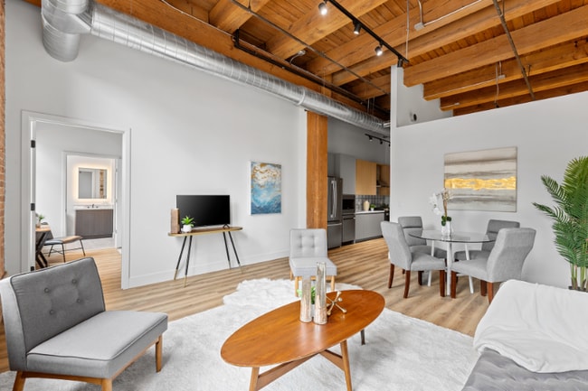 Building Photo - 143 W Ohio St