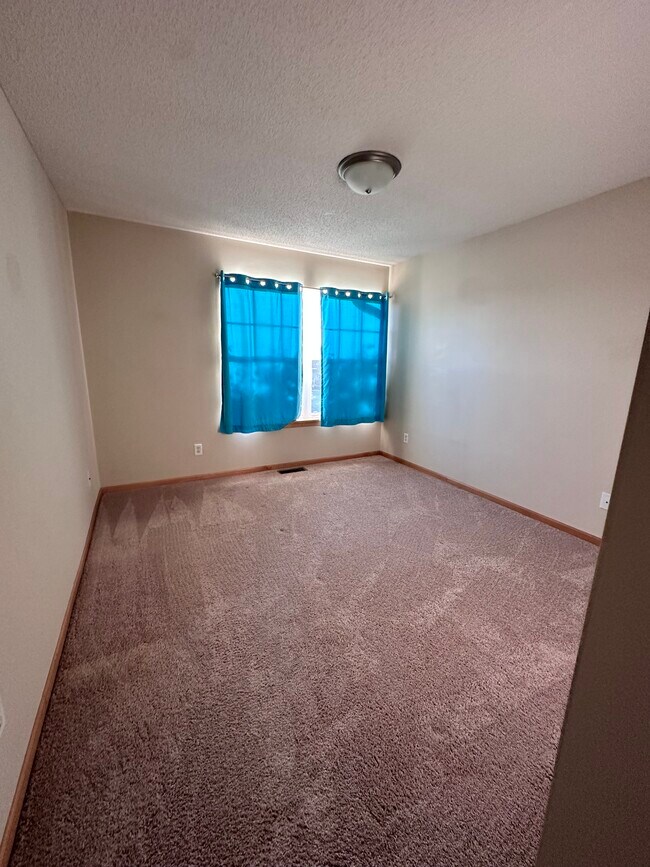 Building Photo - 17040 Embers Ave