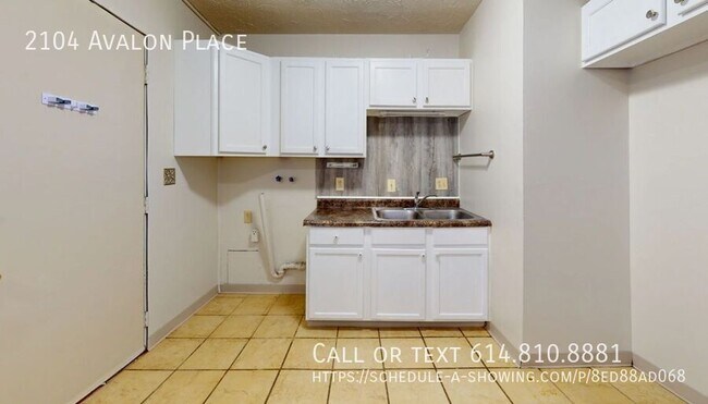 Building Photo - 2104 Avalon Pl