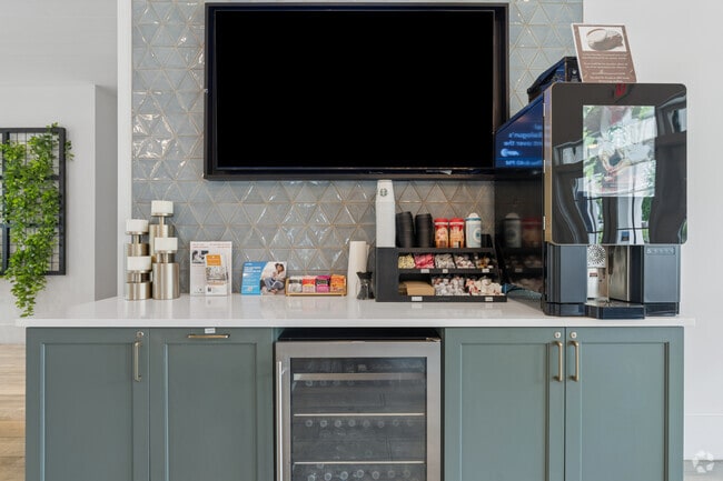 Casa club con café Starbucks gratis - Everton Estates