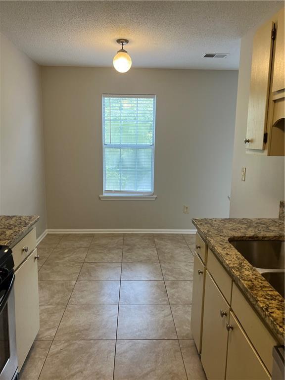 Foto del edificio - 1654 Cedar Bluff Way