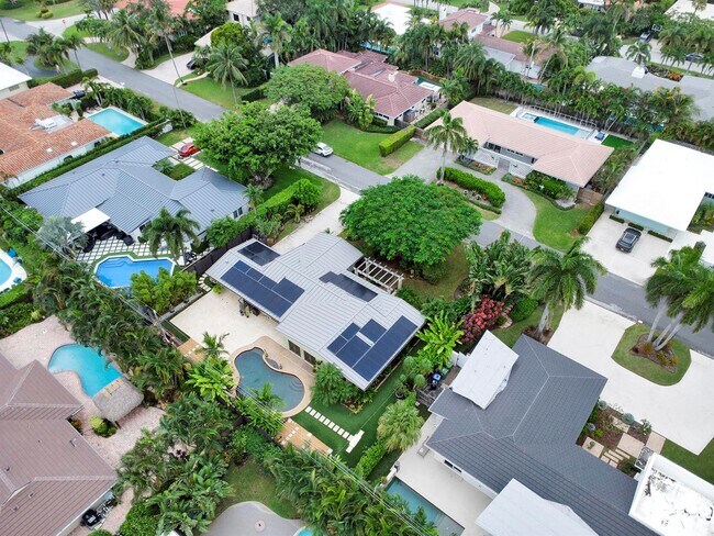 Building Photo - 2433 NE 26th Ave