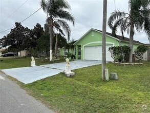 Building Photo - 304 Alegriano Ct