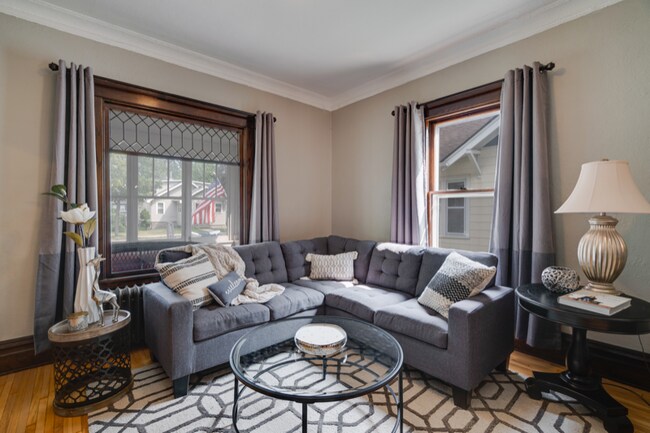 Foto del edificio - 877 20th Ave SE