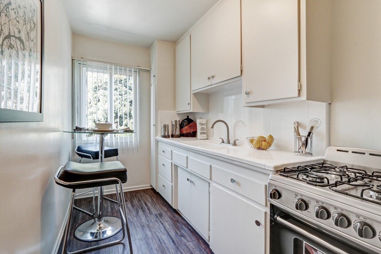 Beloit Avenue Apartments Apartments in Los Angeles, CA Westside Rentals