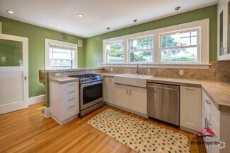 Building Photo - 3637 NE Alameda St
