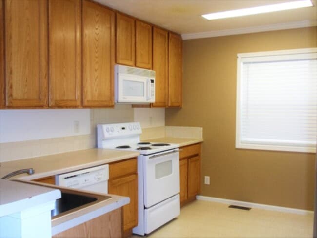 Photo - 2280 S Zuni St Apartment