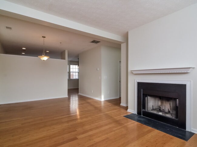 Foto del edificio - 142 Weatherstone Square Dr