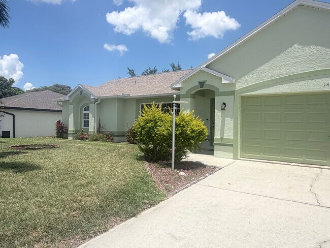 Building Photo - SW Area - Move in Ready, off Chiquita Blvd