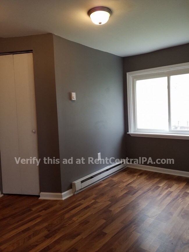 Building Photo - 44 S Hull St