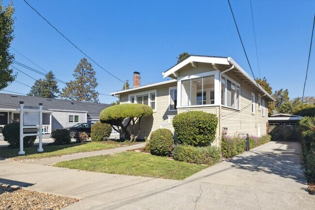Foto del edificio - 714 Laurel Ave