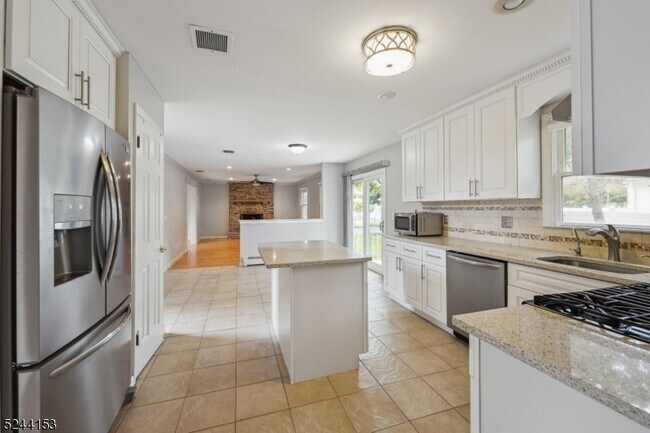Building Photo - 50 Kahl Rd