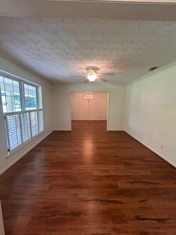 Building Photo - 104 Brisbon Rd