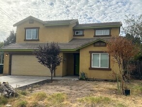 Building Photo - 400 Fairway Dr