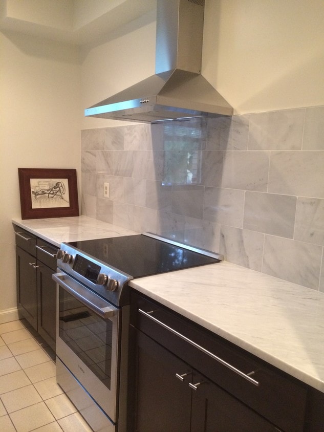 Kitchen range - 1318 35th St NW