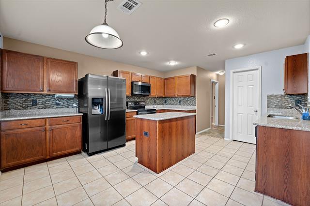 Foto del edificio - 412 Sandy Creek Dr