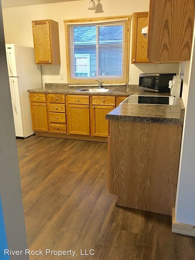 Building Photo - 4 br, 2 bath House - 625 2nd Avenue West