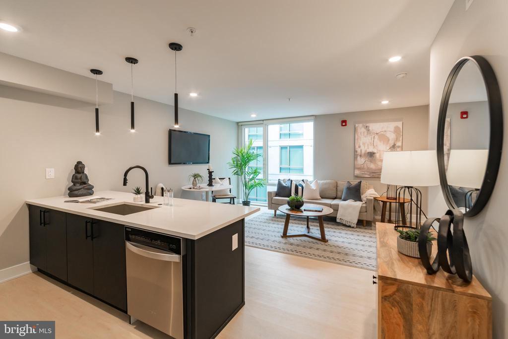 Foto principal - 6604 Ridge Ave