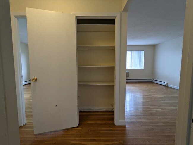 Foto del edificio - 75 Gardner St