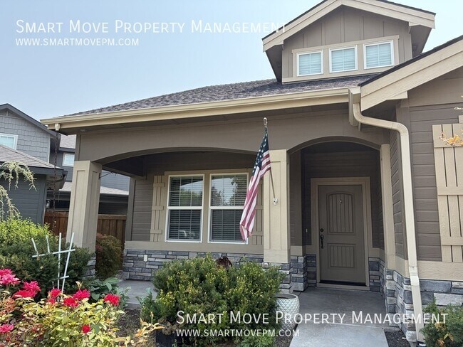 Foto del edificio - 5800 N Red Hills Pl