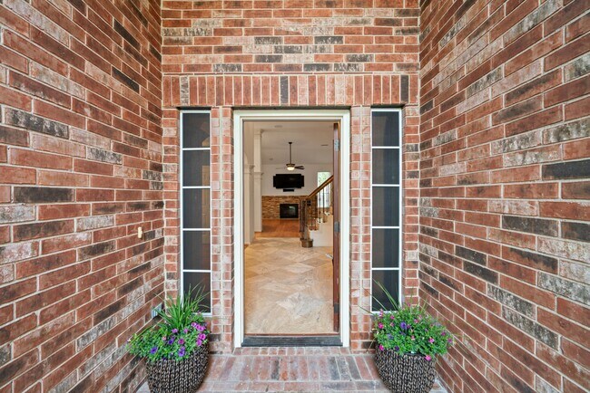 Foto del edificio - 6307 Shoreview Ct