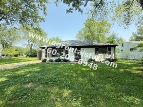 Building Photo - 4620 Taylor St