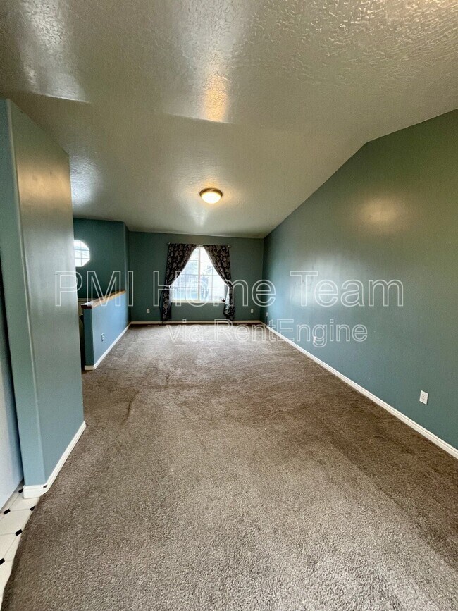 Foto del edificio - 1222 Willard Peak Dr