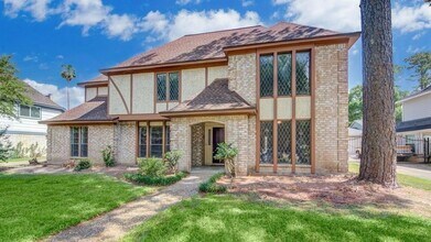 Building Photo - 11918 Glenway Dr