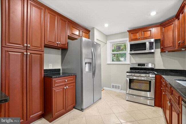 Foto del edificio - 10705 Lockridge Dr