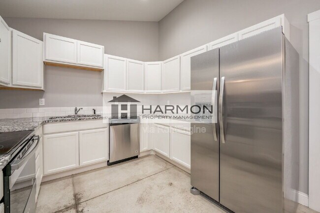 Foto del edificio - 422 Sunflower Dr