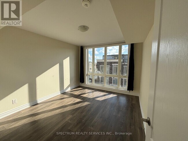 Building Photo - 30 Dunsheath Wy