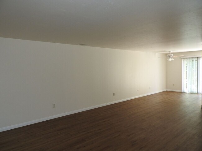 Foto del edificio - Lovely 2 bedroom townhouse
