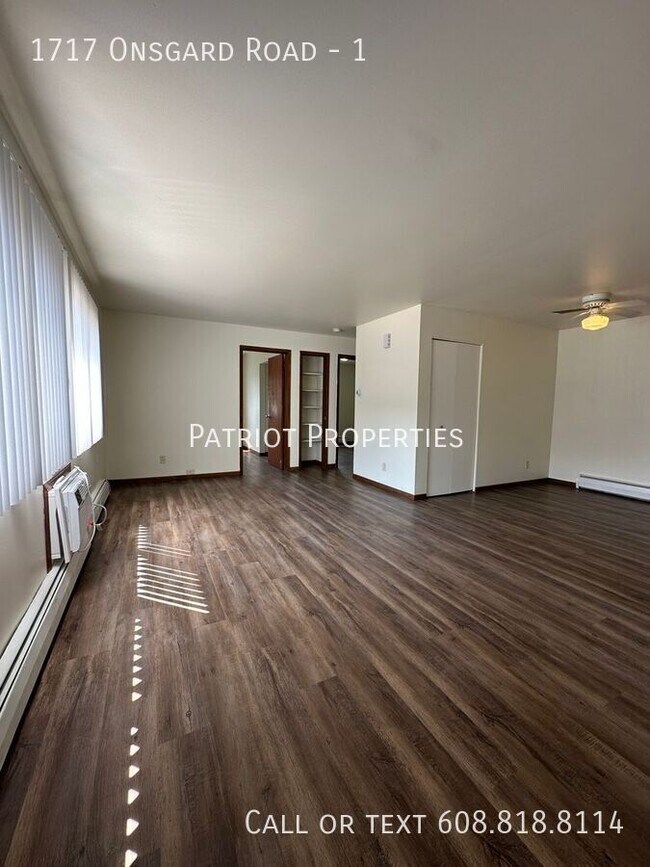 Building Photo - 2 bedroom/ 1 bath apartment in Madison, WI