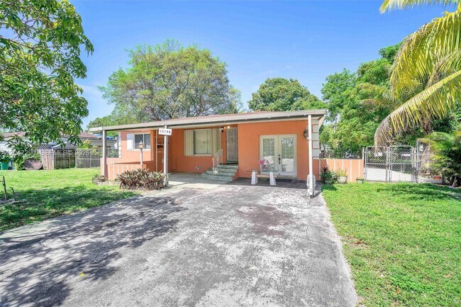 Foto del edificio - 13140 N Miami Ave