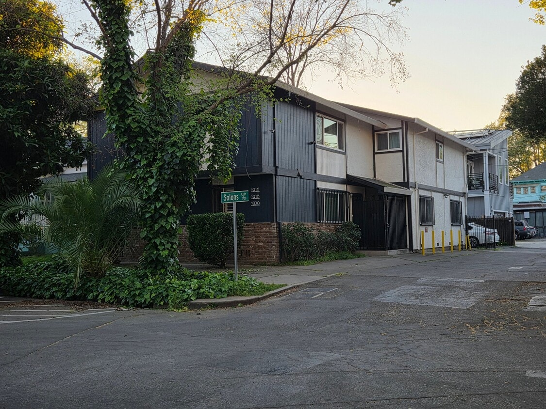 Photo - 1916 17th St (Sacramento, CA)