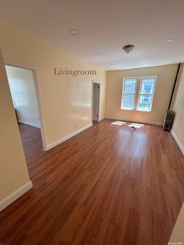 Foto principal - 132 E 52nd St