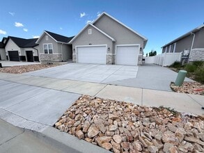 Building Photo - 726 W 580 S
