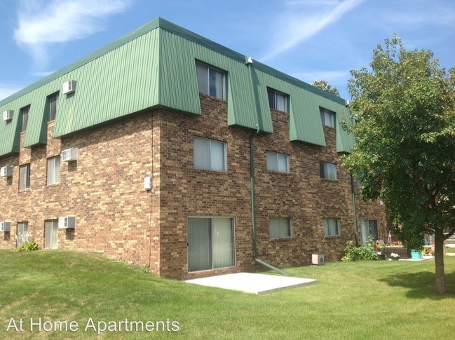Building Photo - 825-825 Driftwood Dr