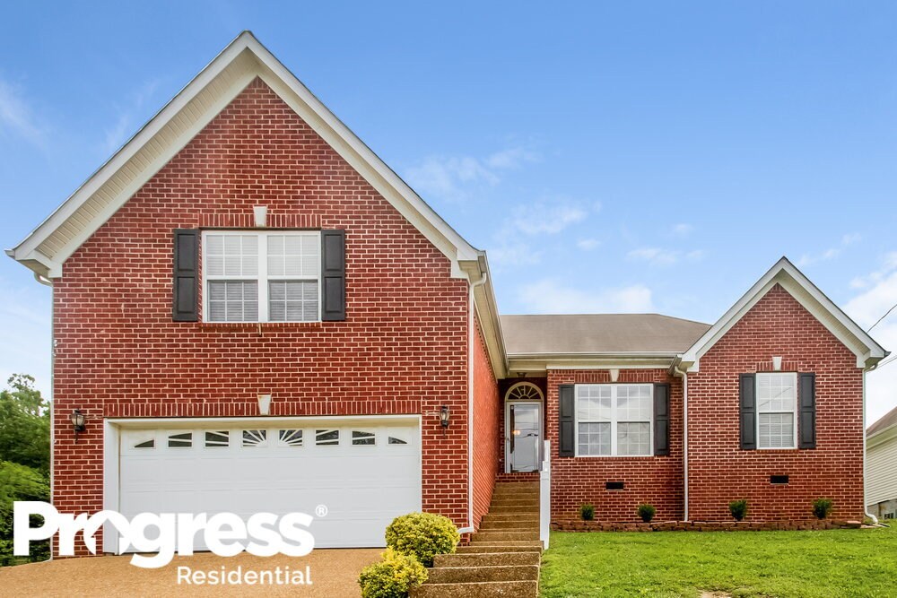 Foto principal - 1704 Bridgecrest Dr