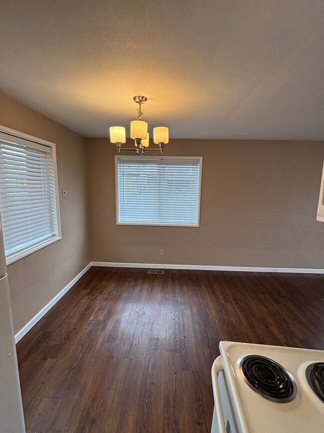 Foto del edificio - Spring Special! $500 Off of First Month's Rent! Only 2 Miles to OSU!!
