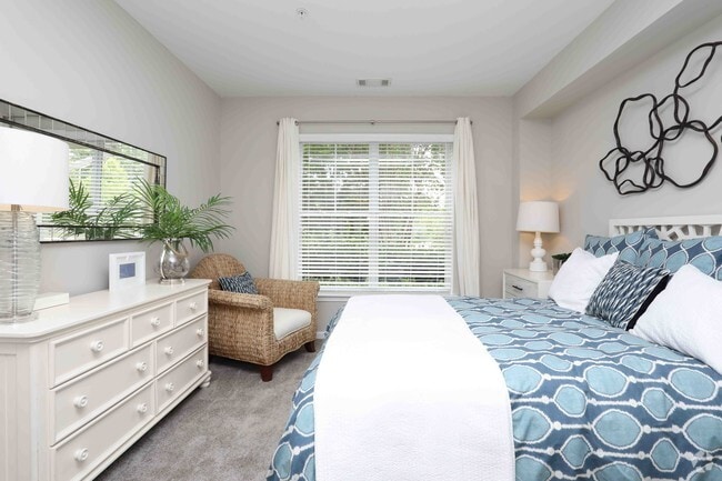 2BR, 2BA - 1,059 SF - The Point at Herndon