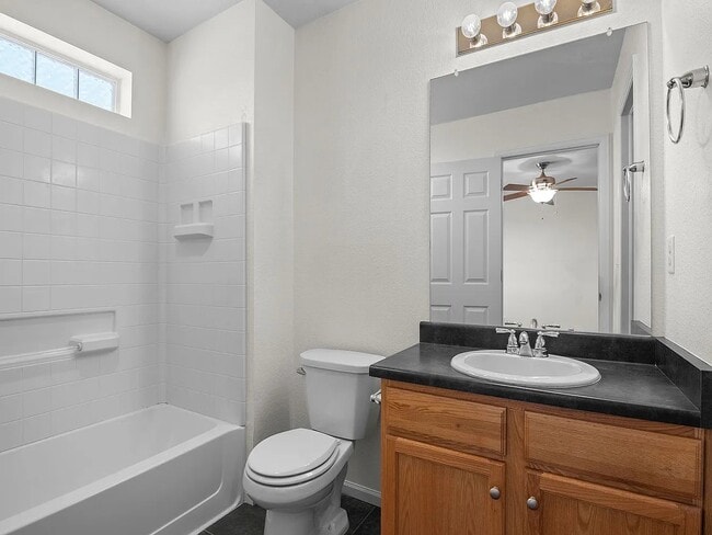 Building Photo - 3342 Streamwood Dr