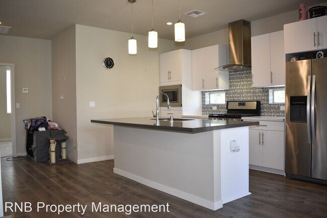 Building Photo - 2 br, 2 bath House - 479 Mcclatchy Way