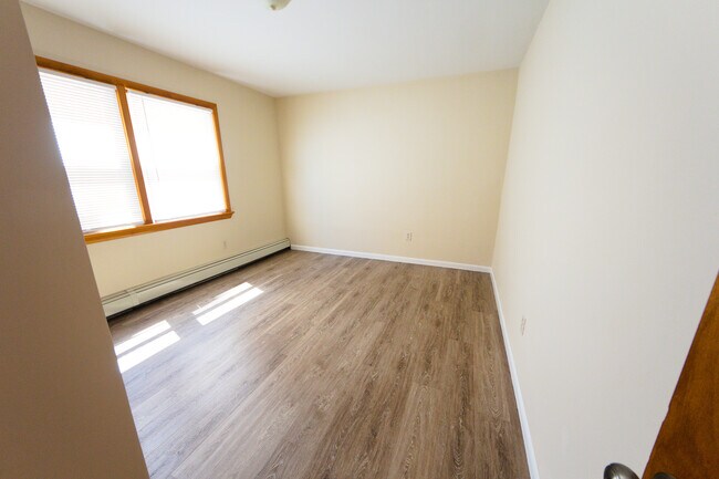 bedroom A - 112 North Spring Street