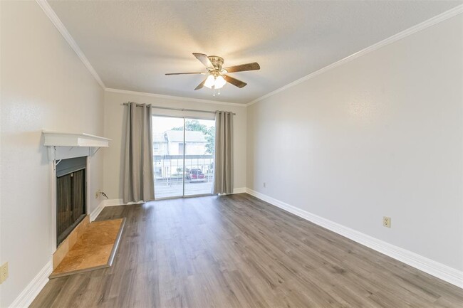 Building Photo - 7600 Emmett F Lowry Expy
