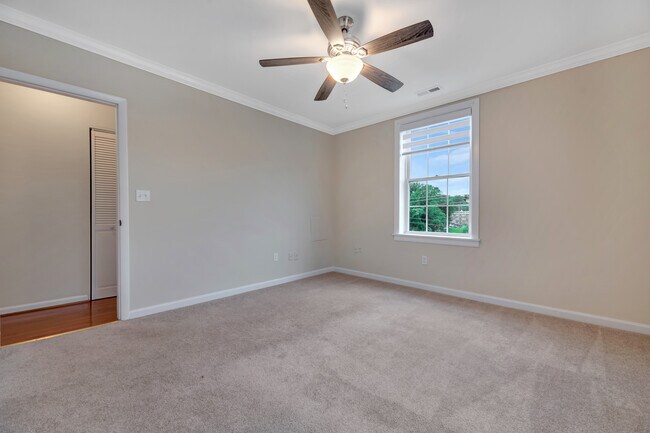 Foto del edificio - 11 46th St SE